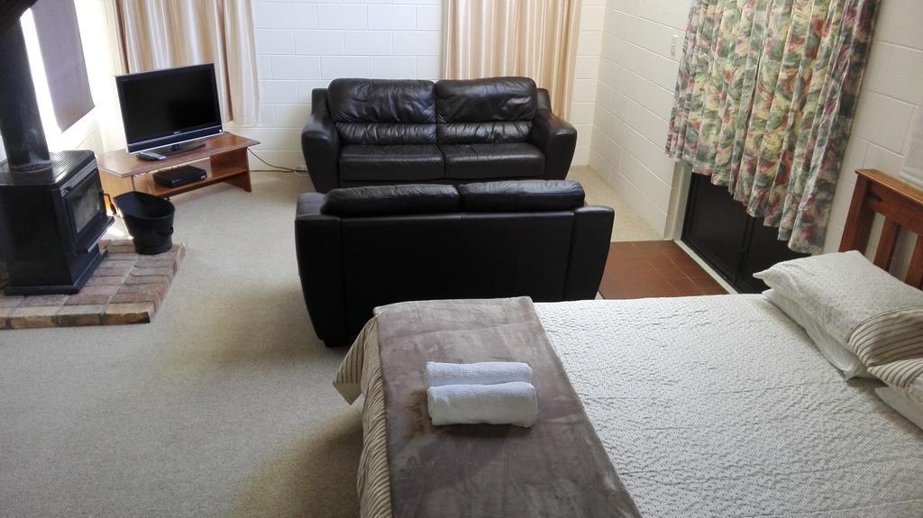 קאיטאיה Waters Edge B&B מראה חיצוני תמונה