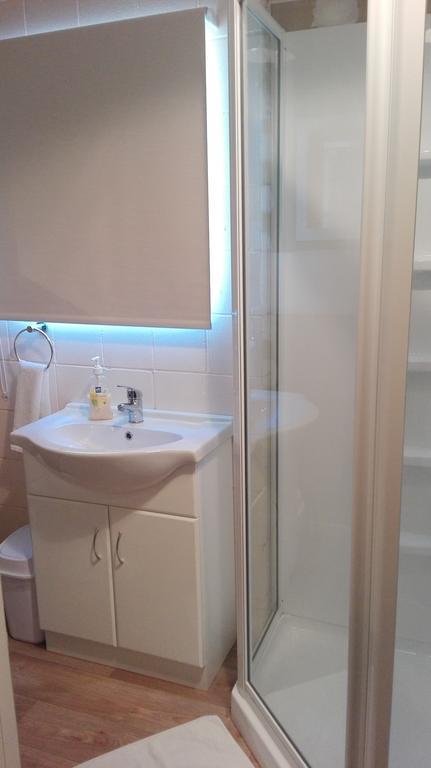 קאיטאיה Waters Edge B&B חדר תמונה