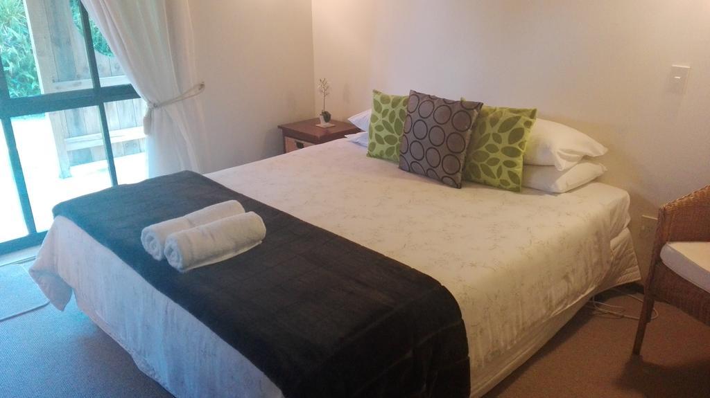 קאיטאיה Waters Edge B&B מראה חיצוני תמונה